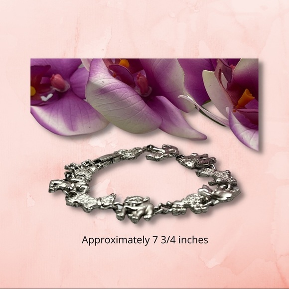 Vintage ‘Pewter’ Dogs Fashion Bracelet - 7 3/4 Inches (GUC) - Picture 2 of 3